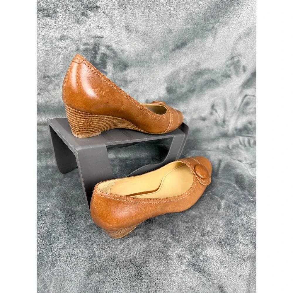 Ecco Women's Brown Leather Wedge Heel Dress Shoes‎ Rounded Button Size 38 NWOB